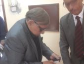 مفيد فوزى يصوت فى الدقى.. ويؤكد: حضرت كى لا تعود الدولة لأسوأ عهودها