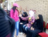 أصوات السيدات تضىء صناديق مصر.. نساء المنيرة يتوافدن على لجان الانتخابات