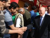 نقيب المعلمين ومئات المدرسين يتوافدون على اللجان للإدلاء بأصواتهم