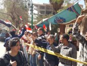 فيديو وصور.. أهالى أسيوط يحتفلون بالانتخابات الرئاسية بأغنية "قالوا إيه علينا"