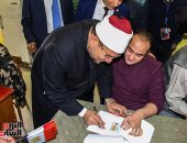 انتخابات الرئاسة 2018.. وزير الأوقاف عقب التصويت: أرى الأمل فى عيون المواطنين (صور)