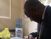 نائب النوبة يدلى بصوته فى الانتخابات الرئاسية بلجنة قرية "دابود"