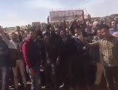 فيديو ..آلاف العمال يحتشدون أمام لجنة الانتخابات الرئاسية بالعاصمة الإدارية