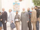 سيارات تطوف بالأناشيد الوطنية فى ميدان العباسية مع التصويت بالانتخابات