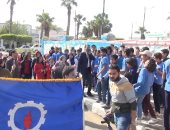 صور.. طلاب مدارس السويس يطالبون الأهالى بالمشاركة فى الانتخابات