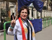 فيديو وصور.. الفنانة لبلبة لـ"اليوم السابع": "عايزة كل المصريين ينزلوا وينتخبوا السيسي"