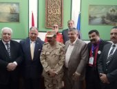 صور.. أسامة العبد يدلى بصوته فى الانتخابات الرئاسية بدمياط ويتفقد اللجان