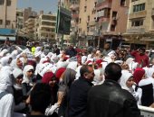 صور.. مسيرة لآلاف الطالبات بكفر الشيخ للحث على المشاركة بالانتخابات