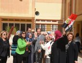 صور .. محافظ الاسكندرية يتفقد اللجان ..ويؤكد: الشعب غلب الإرهاب