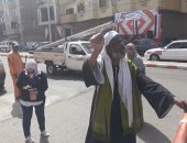 صوفى يحشد المواطنين أمام اللجان بقنا: انزلوا صوتوا فى الانتخابات.. جيش عظيم