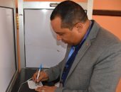 المتحدث الرسمى لشركة مترو الأنفاق يدلى بصوته فى إحدى لجان شبرا الخيمة