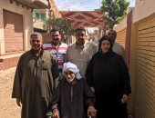 مسن تسعينى يحرص على المشاركة فى الانتخابات بالشرقية