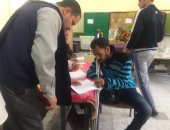 صور.. مصاب بحادث إرهابى بسيناء: أدليت بصوتى لأن الإرهاب لن يهزمنا