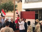 صور .. النائب محمد عمارة يشارك فى حشد للمواطنين أمام لجنة بالدلنجات