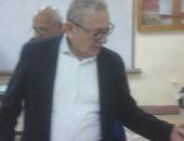 عدلى القيعى يدلى بصوته فى العجوزة.. ويؤكد: الفترة الحالية لا تحتمل خلافات 