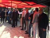 صور .. ناخبو الرحاب فى طوابير أمام اللجان الانتخابية مع بداية التصويت 