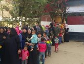 صور.. توافد الأهالى على اللجان الانتخابية لليوم الثانى بالقليوبية