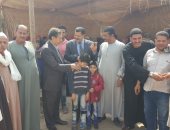 اللواء سعد الجمال يتابع انتخابات الرئاسة بمدرسة الأقواز فى الصف.. صور