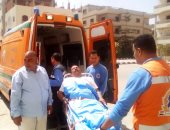 صور.. الإسعاف تنقل 10 مرضى من مستشفيات بالشرقية للجان للإدلاء بأصواتهم