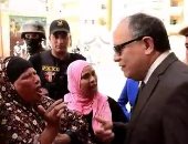 صور.. ناخبات لمدير أمن كفر الشيح: "بنزحف على اللجان علشان خاطر عيون السيسي"