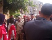 فيديو.. سيدة ترتدى فستان علم مصر وتصطحب أطفالها أثناء التصويت بمصر الجديدة