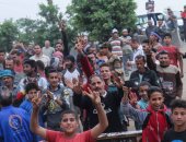 صور.. لجان العياط تستعيد زخم اليومين الماضيين.. والأطفال والسيدات يحملون الأعلام