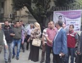 صور.. العاملون بالمصرية للاتصالات يدلون بأصواتهم فى انتخابات الرئاسة