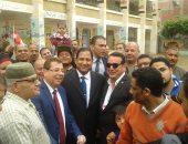 صور.. محافظ الغربية والنائب محمد بدراوى يتفقدان اللجان الانتخابية بالسنطة