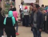 فيديو.. احتشاد الناخبين أمام اللجان الانتخابية بمركز شباب التجمع