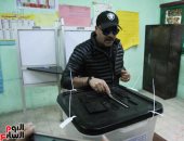 صور.. محمد سعد يدلى بصوته فى الانتخابات الرئاسية بالدقى