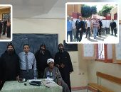 صور.."مصر تتحدث داخل الصناديق".. الصعايدة يزحفون إلى الطوابير الحاشدة بالأقصر وقنا وأسوان وسوهاج.. السيدات فى المقدمة بالأعلام والزغاريد.. والمحافظون كعب داير على اللجان.. وغرف العمليات تعلن عدم تلقى أية شكاوى 