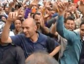 حشود شبابية ضخمة أمام لجان الجامعة العمالية.. بهتاف "تحيا مصر"