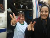 إقبال كثيف من كبار السن وذوى الاحتياجات الخاصة على لجان الإسكندرية (صور)