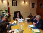وزير قطاع الأعمال يتابع موقف مشروع التوسعات الجديدة بشركة مصر للألومنيوم