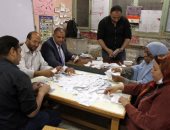 مؤشرات أولية.. لجنة رقم  7 بقصر النيل: 116 صوت للسيسى و 38 لموسى