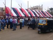 قارئ يشارك بصور الناخبين فى اليوم الثالث لانتخابات الرئاسة بمنطقة مسطرد