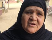 والدة أحد شهداء كنيسة مارجرجس تدلى بصوتها فى الانتخابات بالغربية 