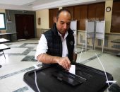 فيديو وصور.. المتحدث باسم حملة السيسي يدلى بصوته الانتخابى فى ثالث أيام الانتخابات