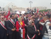 صور.. طلاب جامعة دمنهور ينظمون مسيرة حاشدة لحث المواطنين على المشاركة