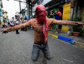 صور.. "الصلب" فى الفلبين.. عادة مسيحية لتطهير الروح والتقرب من الرب