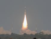صور.. الهند تطلق صاروخا يحمل قمرا صناعيا للاتصالات