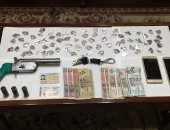 ضبط مدرس وعاطل وبحوزتهما هيروين وفرد خرطوش بدمياط