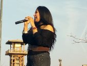 صور.. شاهيناز وإيساف يحييان حفلا ترفيهيا فى التجمع