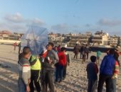 صور.. إطلاق طائرات ورقية على شاطئ العريش تحمل أسماء شهداء الجيش والشرطة