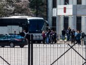 صور.. الدبلوماسيون الروس المطرودون يغادرون العاصمة الأمريكية "واشنطن"