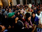 صور.. المسيحيون الكاثوليك يحتفلون بعيد الفصح فى كنيسة القيامة بالقدس