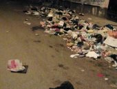 صور.. تراكم القمامة بشارع أحمد فاروق بمنطقة سموحة فى الإسكندرية
