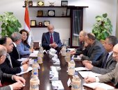 صور.. رئيس الوزراء يتابع إجراءات حكم ضم 80% من العلاوات الخاصة لزيادة المعاشات