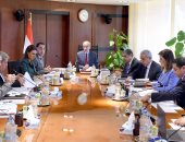 صور.. المجموعة الاقتصادية تناقش مشروع قانون تنمية المشروعات المتوسطة والصغيرة