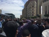 صور.. تشييع جنازة الكاتب أحمد خالد توفيق بطنطا